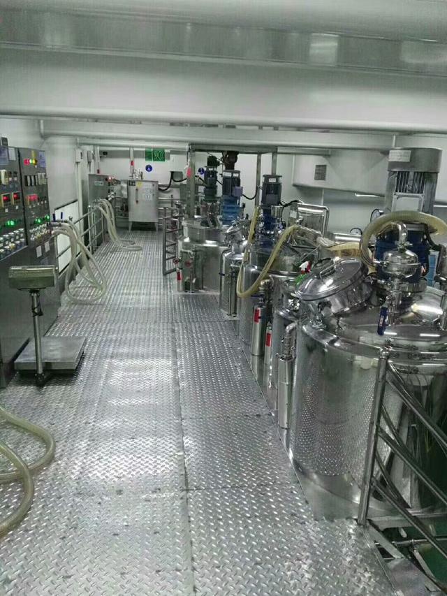 高端化妆品护肤品生产车间
